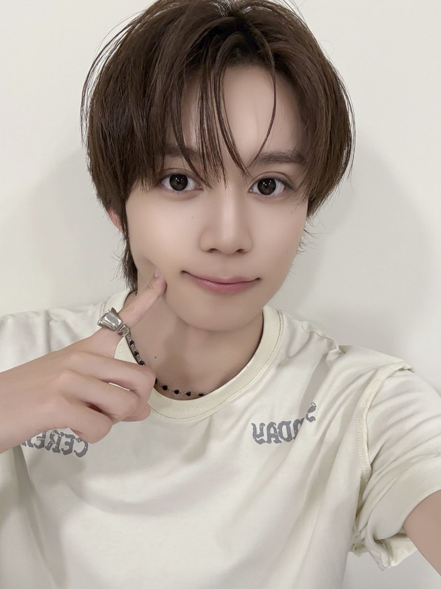 zkdl07__'s tweet photo. 아근데볼콕셀카넘좋다짱기여움😆 https://t.co/r2XwYDArwX