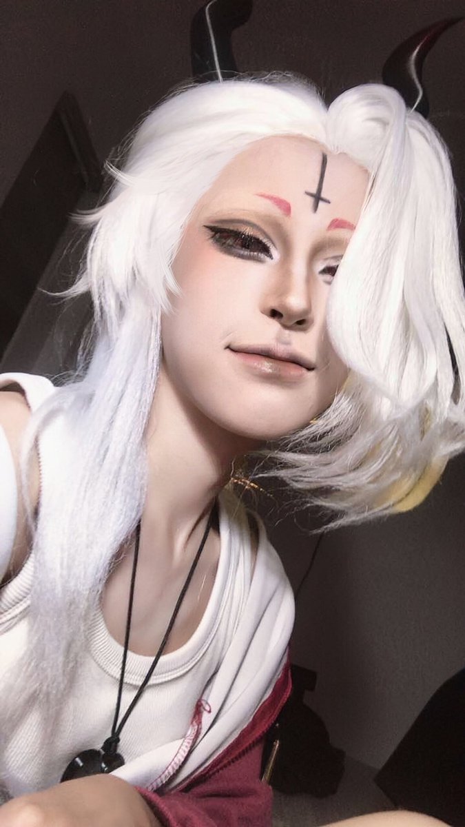 phn_lyn's tweet photo. This is my first time posting a Satan cosplay here, so I'm a little nervous🥲….

#地獄のどこが悪い  #Whatinhellisbad #Whb https://t.co/enQjIdPF9Y