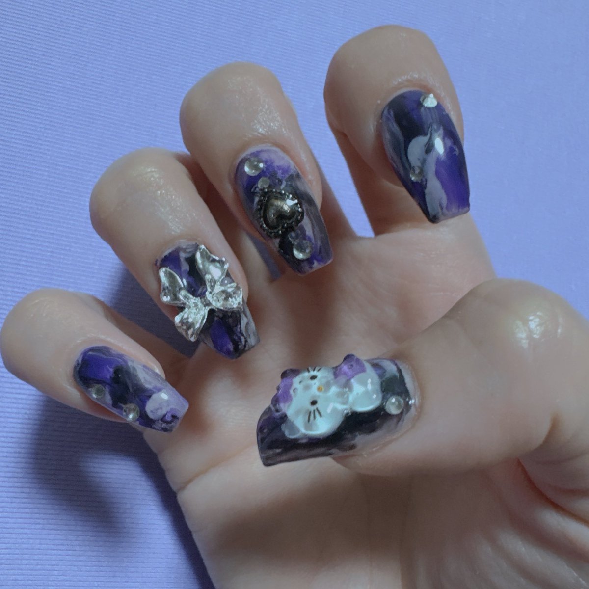 mnsuui9's tweet photo. NEWNAIL💅🏻💟 https://t.co/n6DfFtxUXB