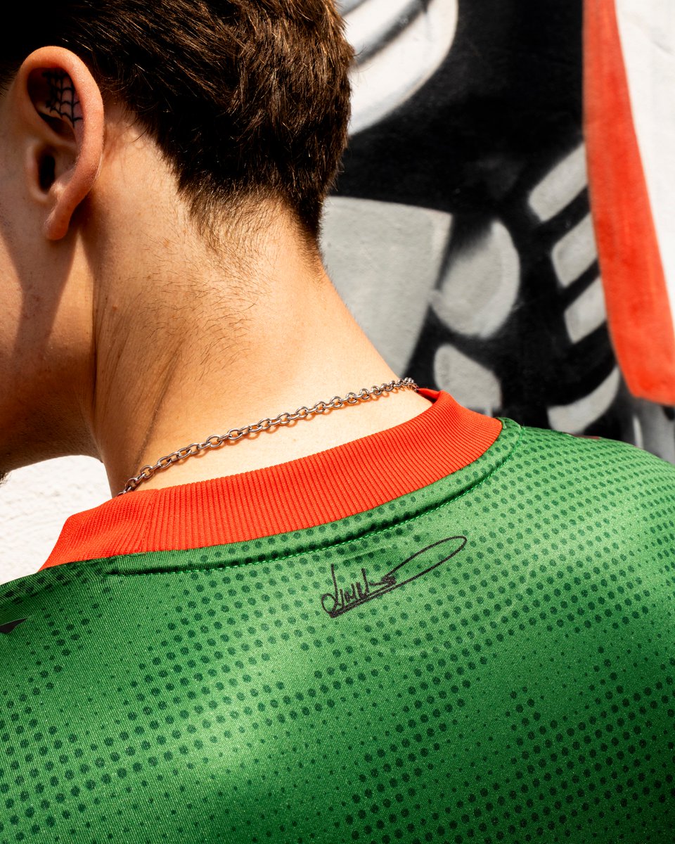 SunderlandAFC's tweet photo. The Home Shirt 🟢

Dark green, black shorts, red socks: the exact kit Monty wore at Wembley in the 1973 FA Cup Final, the day he produced the double save against Leeds United. That moment is immortalised in an abstract dot pattern across the shirt, with his signature at the back of the neck.