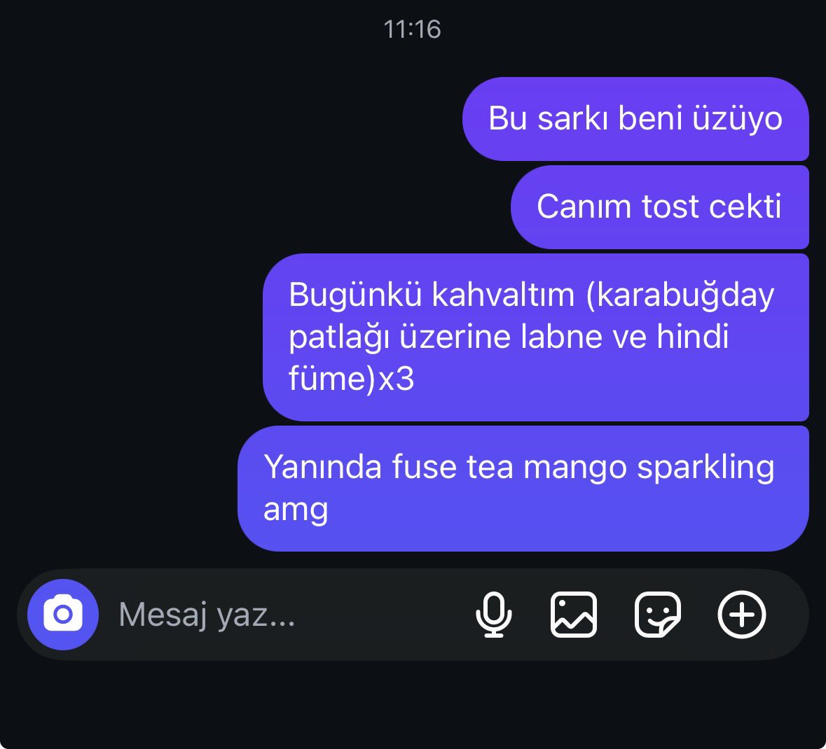 benkisacazel's tweet photo. bu sefer overshare yapmicam gizemli bi kız olucam dedikten sonra biz https://t.co/5iKmsbf7rq
