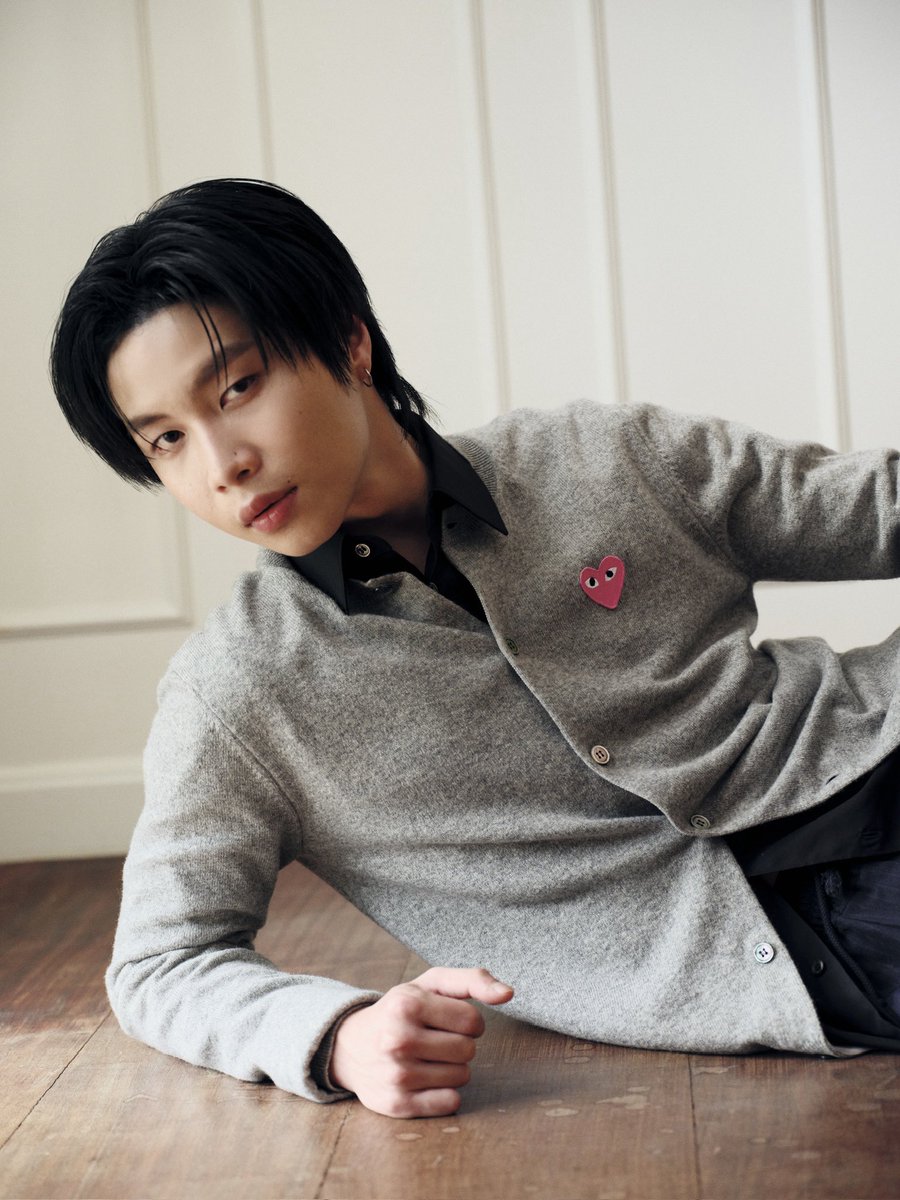 mintmag_th's tweet photo. ออร่าคนเท่! ส่งภาพ ‘จั๋งธีร์’ BUS Because of you i shine ร่วมถ่ายทอดความเท่ของ COMME des GARÇONS PLAY เปิดตัวโลโก้หัวใจอันเป็นเอกลักษณ์ในเฉดสีชมพูใหม่💚

#cdgbangkok 
#JUNGt
#BUSbecauseofyouishine 
#MintNews https://t.co/r7XW6UEZzU