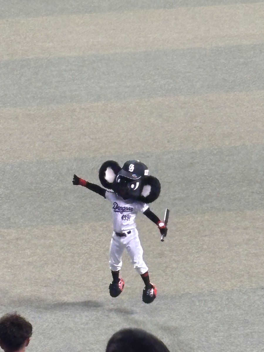 ippei0227's tweet photo. 悪そうな奴だなぁ https://t.co/pLgH1NzWnK