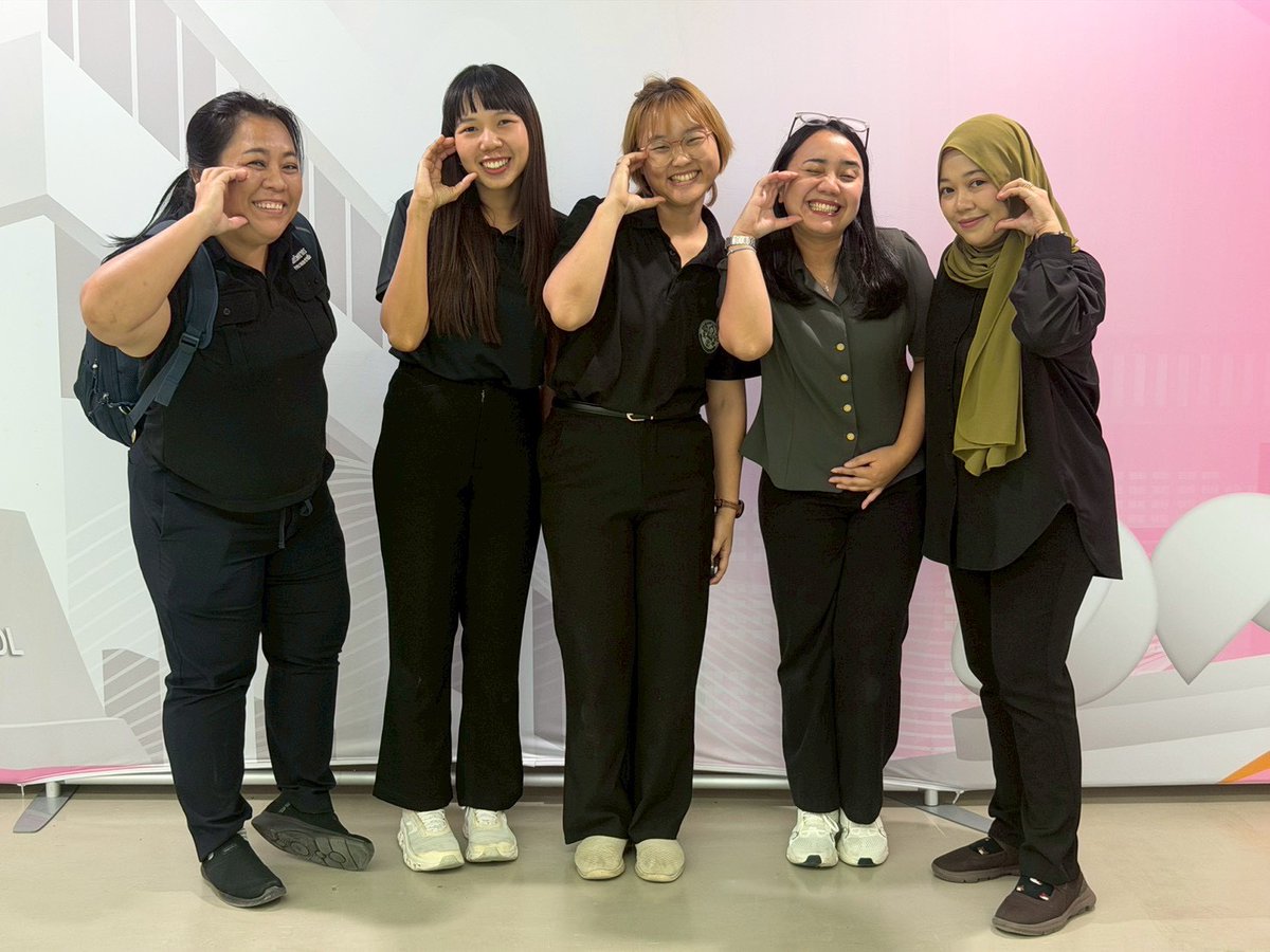 RFetpv's tweet photo. 🎓The June Course brought together 39 participants from 10 nations to strengthen skills in epi.  12 animal health professionals, the first step in the R-FETPV journey followed by 18 months of field-based training and service.
#RFETPV  #FieldEpidemiology #DLDThailand #FAO https://t.co/a8t9oEecdc