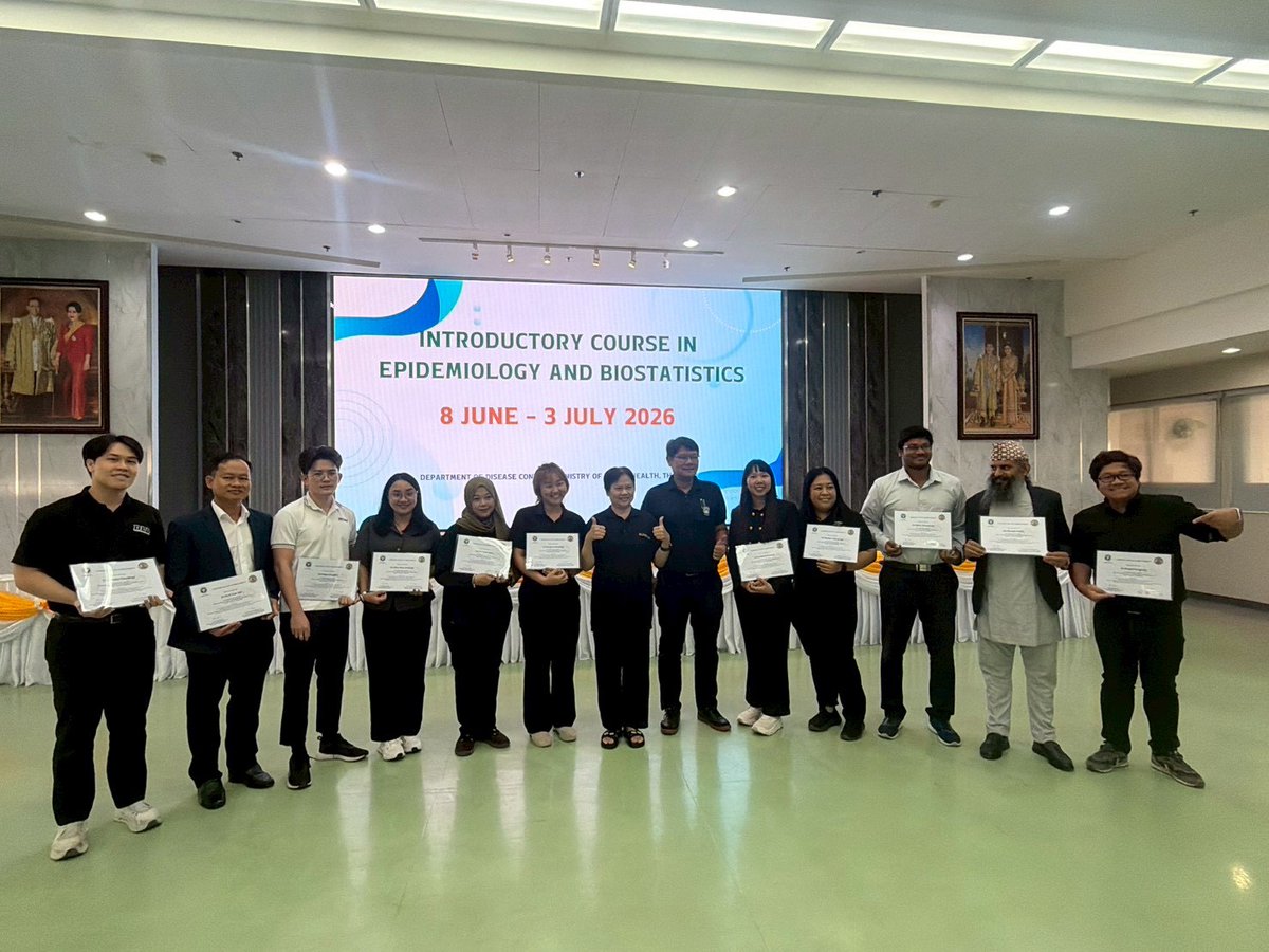 RFetpv's tweet photo. 🎓The June Course brought together 39 participants from 10 nations to strengthen skills in epi.  12 animal health professionals, the first step in the R-FETPV journey followed by 18 months of field-based training and service.
#RFETPV  #FieldEpidemiology #DLDThailand #FAO https://t.co/a8t9oEecdc