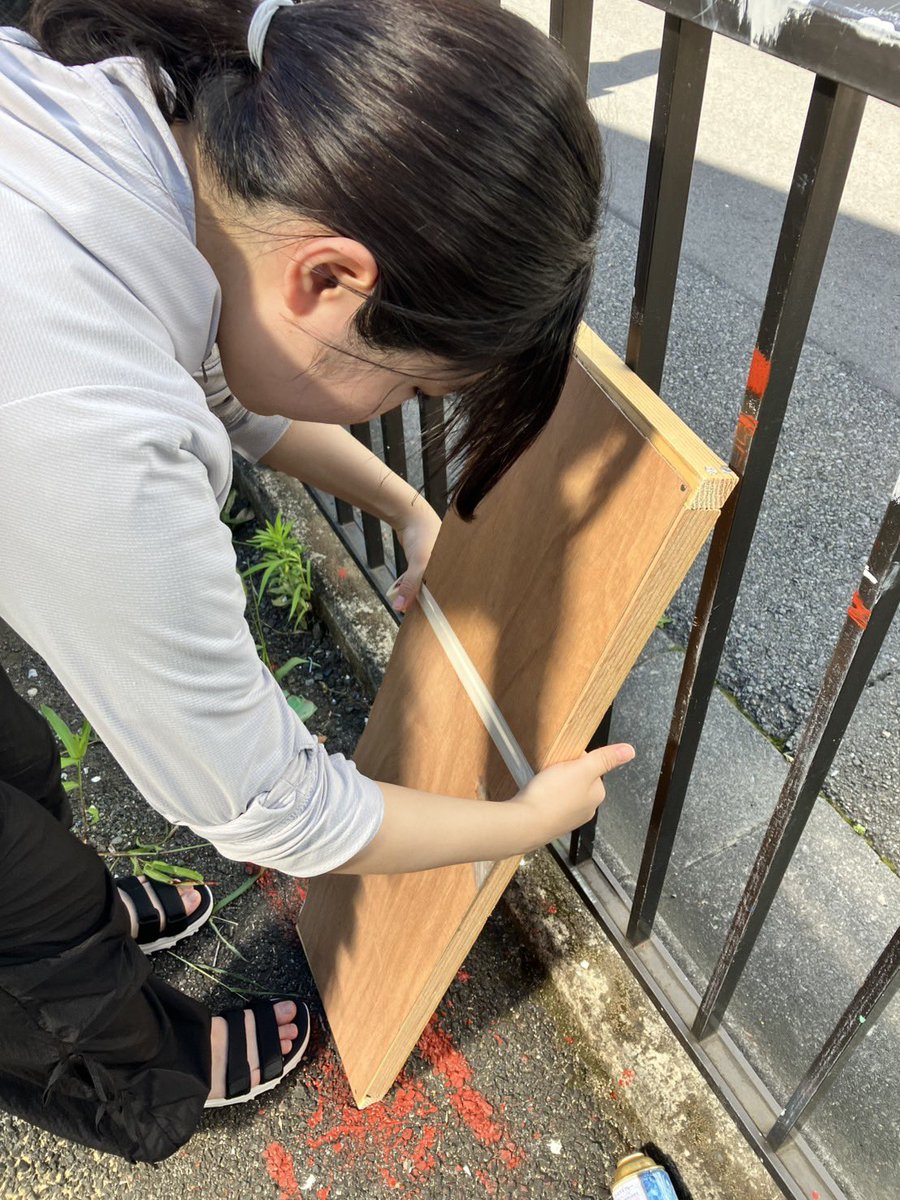 gekidan108's tweet photo. 本日の舞台作業の風景をお届けします！

劇団108 第97回公演『砂上の楼閣』
ご予約はこちらから↓↓↓
https://t.co/mSreX0UaF6

#劇団108
#砂上の楼閣 https://t.co/Y1DgWvG86l