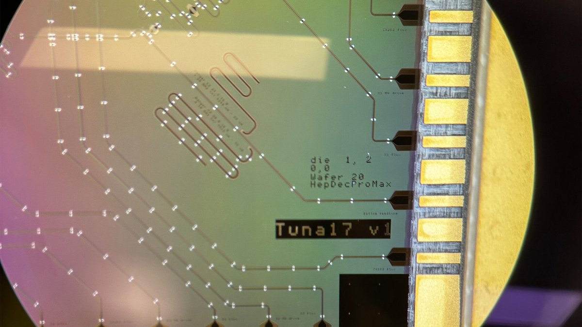 orangeqs's tweet photo. 🚀 Tuna-17 has been released. A new open architecture superconducting quantum computer designed to advance Europe’s publicly accessible quantum computing capabilities.

🔗 https://t.co/x6JusjPI2H https://t.co/hlfduAlaPb