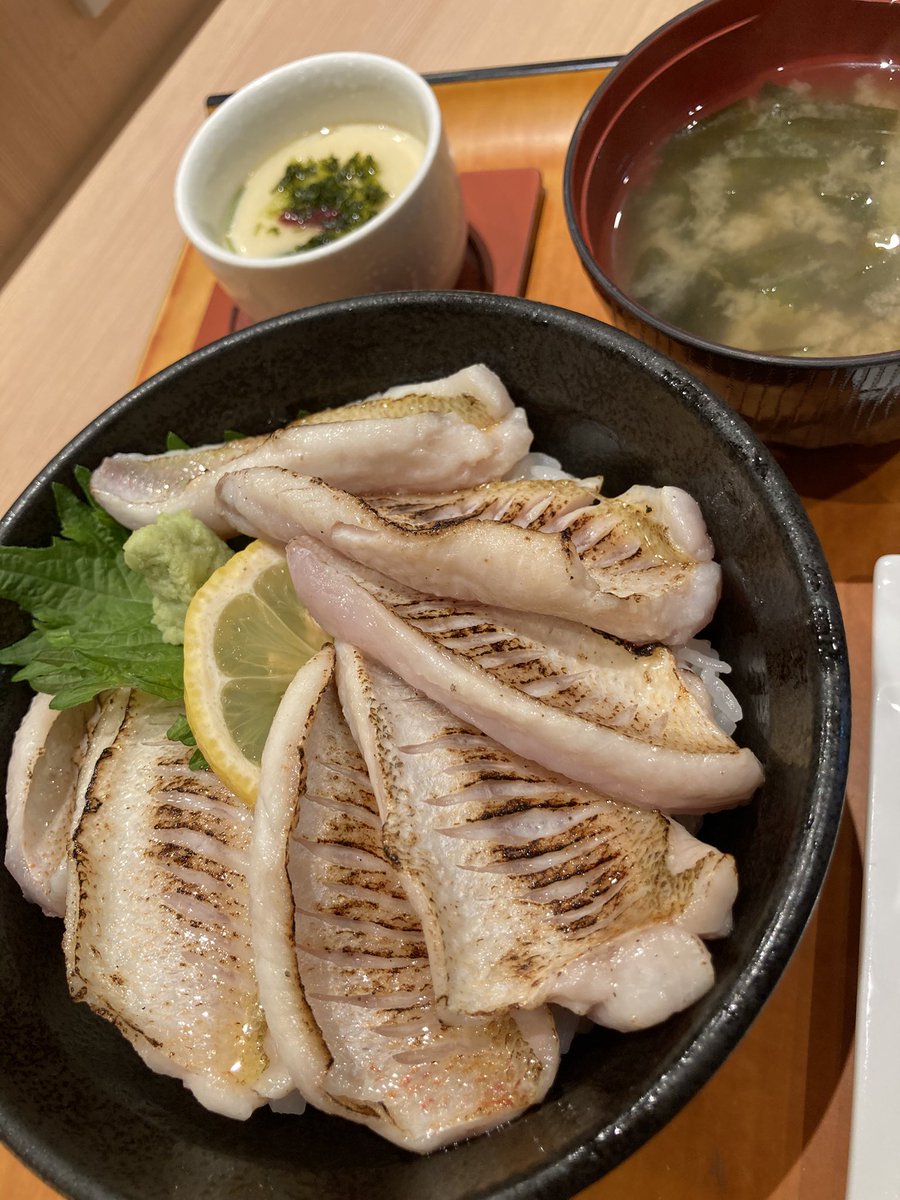 chami_chan0807's tweet photo. 新潟で食べた美味しいもの達 https://t.co/7qtycKWNpR