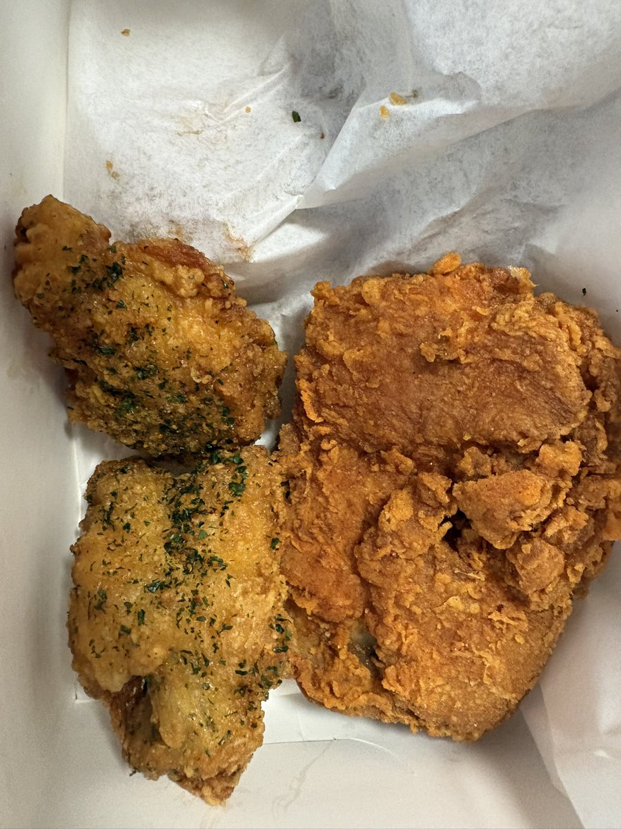 kuryu23's tweet photo. ,:('ω' ))ﾑｼｬﾑｼｬ
辛いモノが食えるありがたさ https://t.co/gkakeRni24