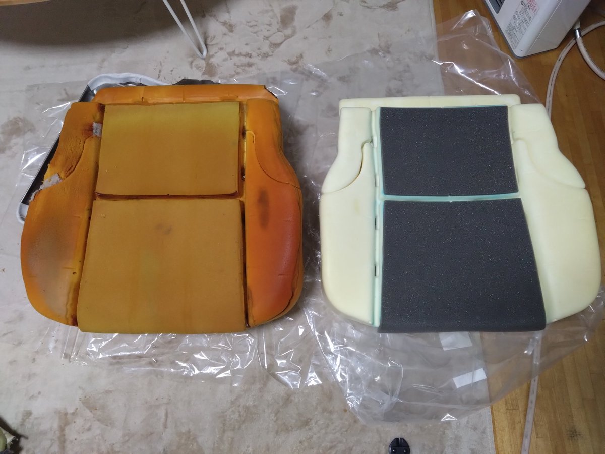 showa_kotsu's tweet photo. 教習車のGパケシート化、タク上げシートは見えないところでヘタりが凄いので、いざ交換した後になんか汚れが気になる、床が黄色い粉まみれになる後悔をしないためにも表皮は剥がして丸洗い、クッションは新品交換をお勧めします https://t.co/iJq5niVh0t
