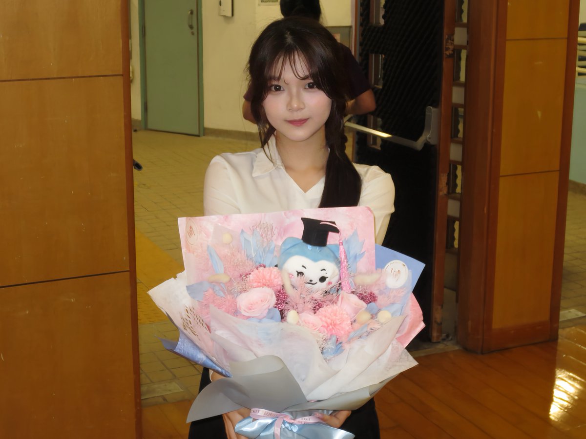 hkjks1ut's tweet photo. 平時用精液化妝
#學生妹 #hkstudent #hkgirl #港女 #學界臭雞 https://t.co/QdAOBXdBlW