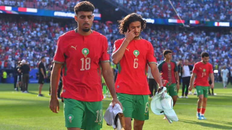 PitchBlackFC's tweet photo. 🇲🇦 Morocco 0-2 🇫🇷 France. Quarter final. Eliminated.

The last African team at this World Cup went out to the tournament favorites, fighting until the end.

From holding Spain 0-0 on day one to the quarter finals of the World Cup.

Morocco did not just compete. They made history. The tracker is closed. The statement was made. 🌍