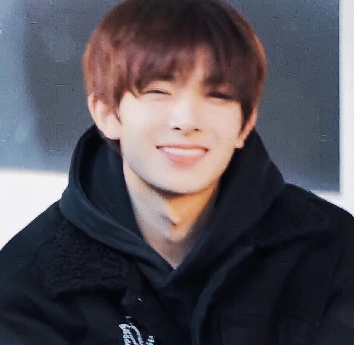 jugox_wq46949's tweet photo. 행복해지자 https://t.co/DlS0Ynlwks