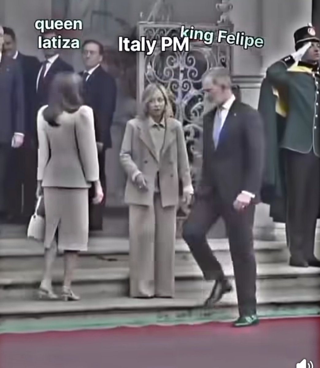 Antonel08210523's tweet photo. Quanto mi piacciono i reali di spagna, rifiutano di dare la mano alla meloni,per il suo sostegno ad Israele 🤦😅 che vergogna per l Italia. https://t.co/JBqqW5Z0NJ