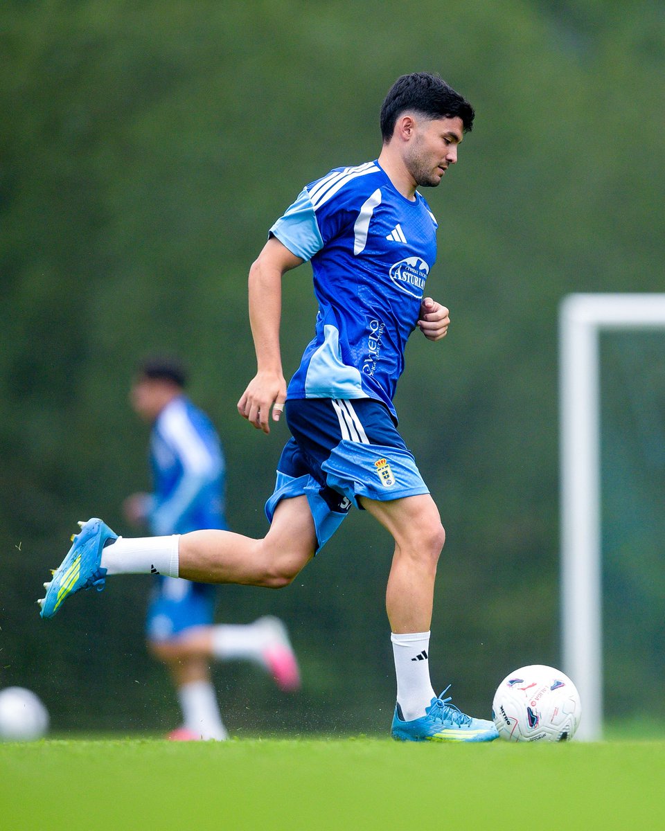 RealOviedo's tweet photo. Aldasoro, uno ➕

#PretemporadaRO
#RealOviedo 🔵⚪️ https://t.co/OoheidzpGx