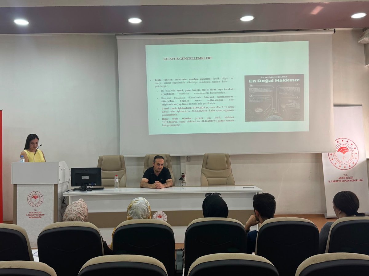 agritarimgovtr's tweet photo. İl Müdürlüğümüz tarafından ilçe personeline yönelik, Türk Gıda Kodeksi kapsamında Baharat İşletmelerinde Resmî Kontrol,Numune Alma Usul ve Esasları ile Gıda Etiketleme ve Tüketicileri Bilgilendirme Yönetmeliği konularında eğitim düzenlendi.
@TCTarim
@GidaveKontrolGM
@mehmethsyngl https://t.co/xhL8hTNOrI
