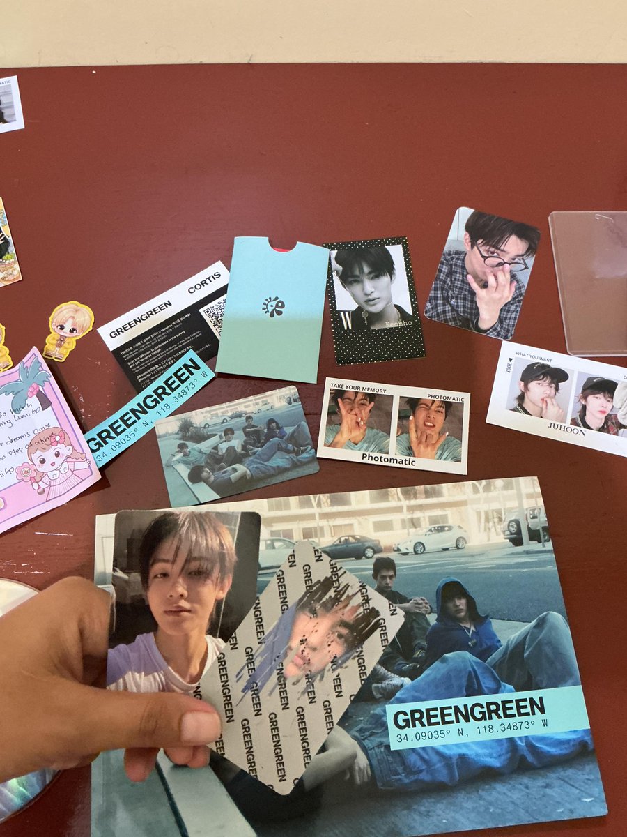 penguasabumi_00's tweet photo. YEAAAYY gue seneng bangettt akhirnya album gue datengggg, dan yg pulang sikembarrrr happyyy diwwyyyyy, skrng aku tau kenapa kalian smua ngincer street, mahadasyatt smua member disini kakskd, thanksss to LumiGO krn album kesayangan aku ini amann #cortis #coer https://t.co/ADXNTkFVfl