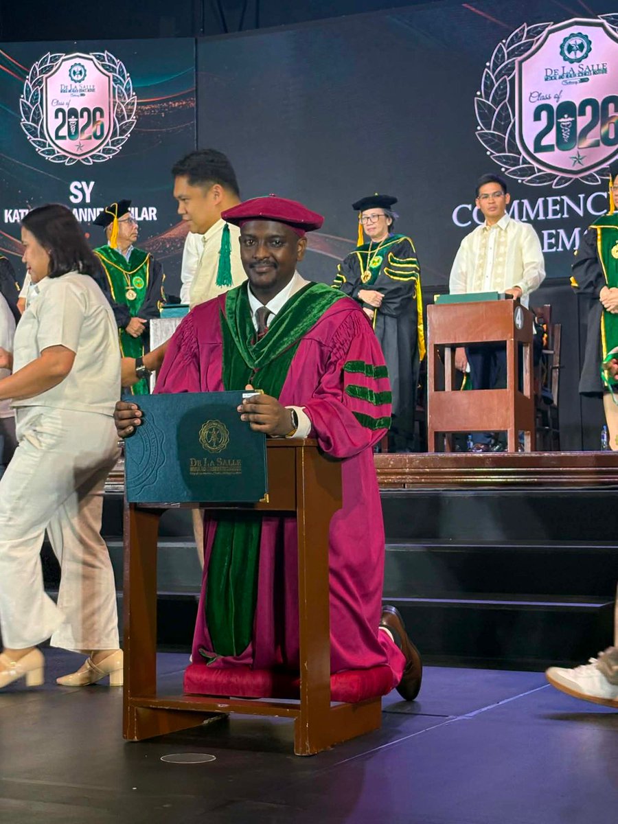 EcoleIgnace's tweet photo. Saint Ignatius High School proudly celebrates the outstanding achievement of Dr. Bruno Shema, who has graduated as a Doctor of Medicine (MD) from De La Salle Medical and Health Sciences Institute in the Philippines. Bruno studied at SIHS from 2014 to 2018, completing his MCB https://t.co/FqGho6RhL7