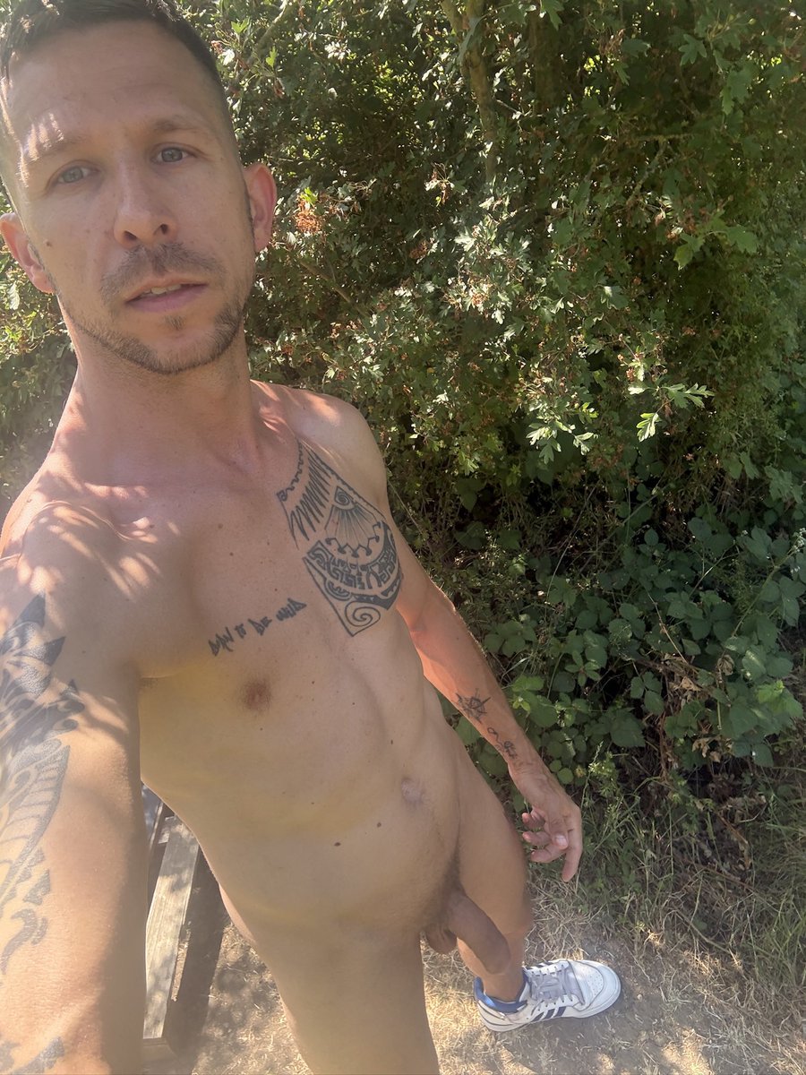 ldncruiser90's tweet photo. What would you do if you found me like this?
💦☀️🧴

#nudist #naked #naturist #naked #gay #gays #gaylondon #londongay https://t.co/XQVZWs9qB8