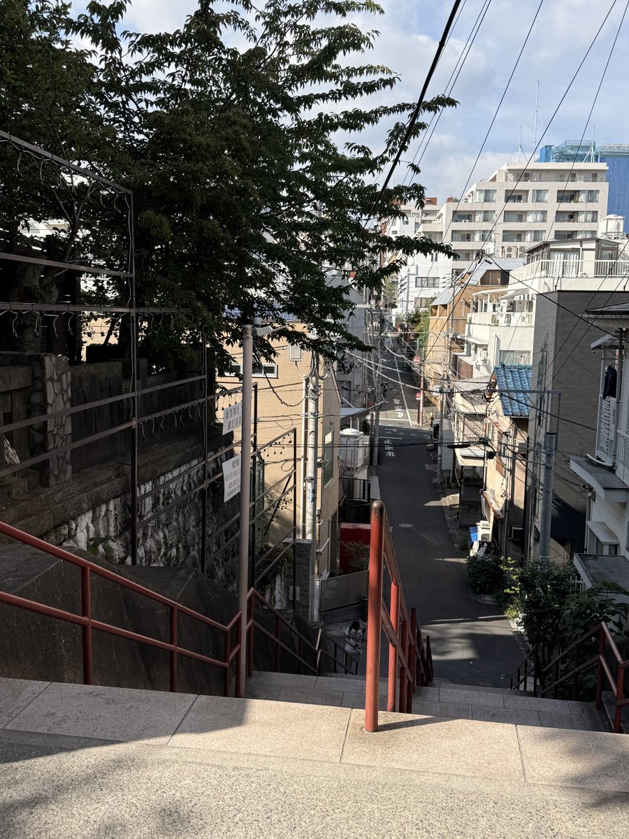 vholoc's tweet photo. 好像在哪见过 https://t.co/LXxYDhHufT