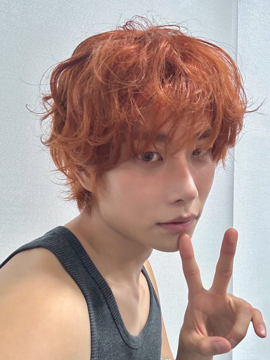 astroha0305's tweet photo. 명쥰님 너무 예쁘신 거 아닙니까••🧡🧡 #엠제이 https://t.co/HxRFcPURb4