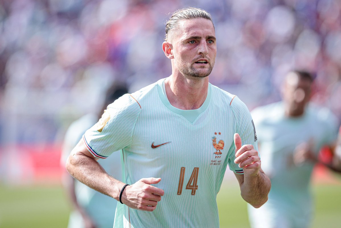 _BeFootball's tweet photo. Il y avait beaucoup de débats sur la qualité de notre milieu pour aller loin en Coupe du Monde…

Mais ce qu’ils sont en train de nous proposer… 🤣🤣

Ils ont tout lu sur X https://t.co/rKYRZsapKA