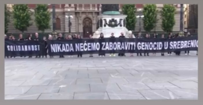 kskrckBG's tweet photo. Geçmişten biz sorumluyuz. #Srebrenica soykırımını asla unutmayacağız.
Nikada nećemo zaboraviti genocid u Srebrenici. https://t.co/velsfXAYnP