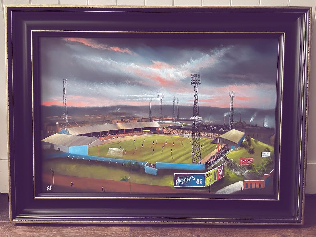 StadiumPortrait's tweet photo. Sports art for all occasions - original artwork by artist Paul Town along with box canvases, prints, jigsaws and more - find your club at https://t.co/4yASYe9Y2N
Give me a follow and a RT #dundee #Dundee #dunfeefc #DundeeFC https://t.co/45JGcfi0BH