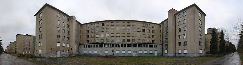 fluglehrer_neu's tweet photo. archiv 100712
#prora, 4,5km geplant, unterkunft für 20.000 nazi https://t.co/RTltbHJUGH https://t.co/xN2v4Jnf35