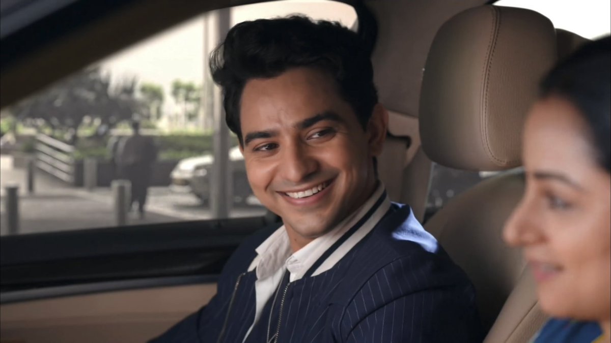 DazzllingMeghs's tweet photo. The love, the intensity, and the sincerity in that scene were all because of Rohit's brilliant performance. Take a bow! 👏

#Sairaab #IshaNika https://t.co/VvoJG2UdEn