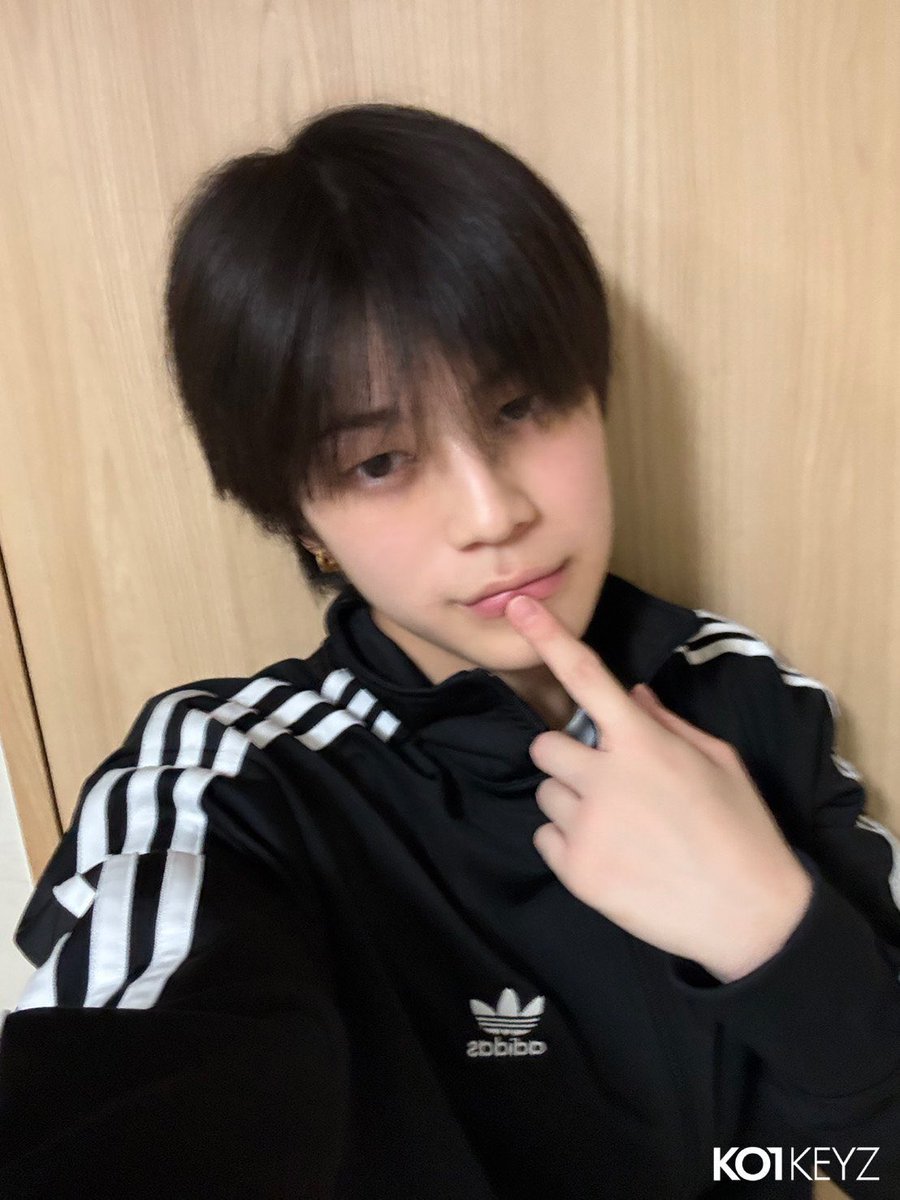 kimchedol's tweet photo. 📓「KO1LY」のみんな！！！ #照井康祐 https://t.co/PcELfO0Fsa