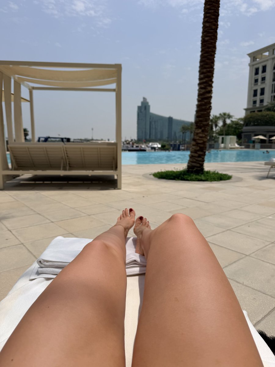 goddessdrainss's tweet photo. Good morning simps. My luxury life is funded by you. Go fetch lunch on my throne. After I may reply on your DM… https://t.co/Zsxub9Hgjg