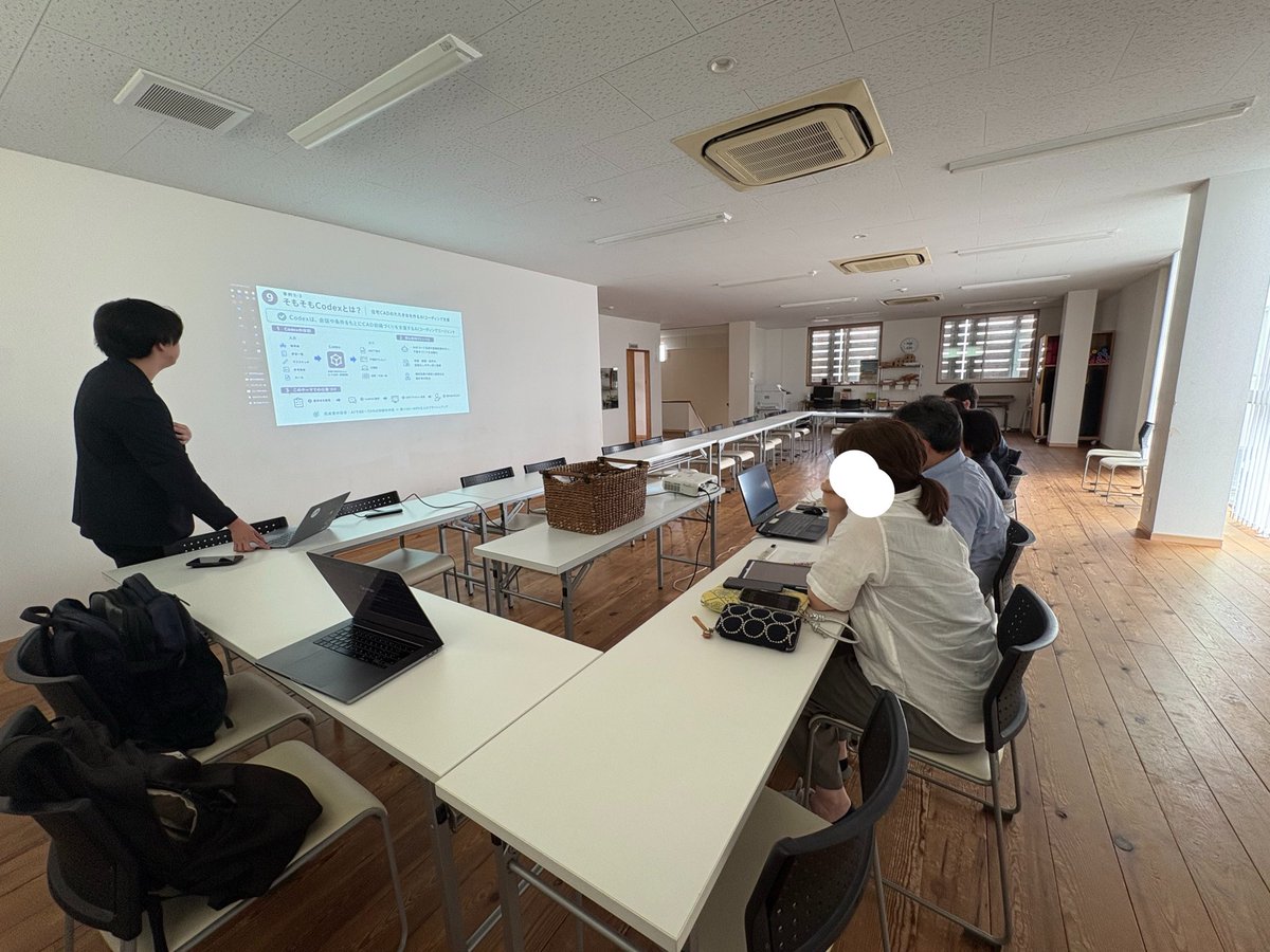 Pei_2002's tweet photo. 今日もAI研修、AI活用伴走支援！

AIを推進する為の環境整備から、事業戦略、リアルAI研修、開発巻き取り(FDE的な)までを一気通貫で伴走支援。
まだ数社ですがかなり好評！ https://t.co/TDJtT7SLCl