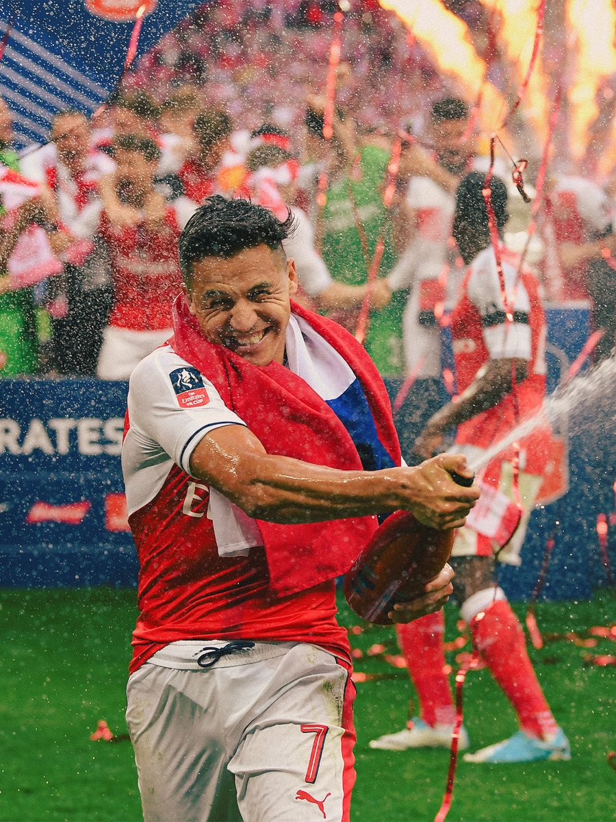 Arsenal's tweet photo. 🗓️ On this day in 2014...

Alexis joined The Arsenal 🤩 https://t.co/wxH2pzraam