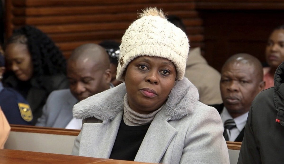 MDNnewss's tweet photo. Happening Now 🚨 

State No Longer Opposes Bail for Mashazi and Gxasheka

Former Ekurhuleni city manager Imogen Mashazi and suspended HR head Linda Gxasheka are applying for bail at the Germiston Magistrate's Court today after the State confirmed it no longer opposes their release following the verification of their residential addresses. 

Their bail applications were postponed on Thursday to allow the State to verify the addresses. Meanwhile, suspended EMPD deputy chief Julius Mkhwanazi and suspended head of legal services Advocate Kemi Behari were each granted R50,000 bail on Thursday. 

All four face charges of fraud, corruption and defeating the ends of justice linked to allegations that Mkhwanazi was protected from disciplinary action in the City's blue-lights scandal.