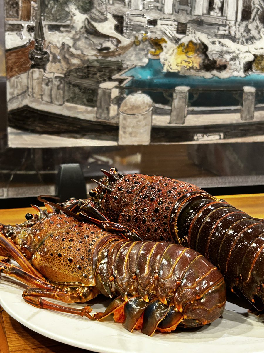crescente_tokyo's tweet photo. 本日久しぶりに大伊勢海老仕入れました。
パスタでご用意いたします。
限定3尾‼️
個体差ありますが、大きいものからお出ししていきます。
お取り置き希望あれば電話でご相談ください。

本日はご予約で🈵となっております。
明日、明後日はまだまだお席ございます。 https://t.co/mf4EEzOvhy