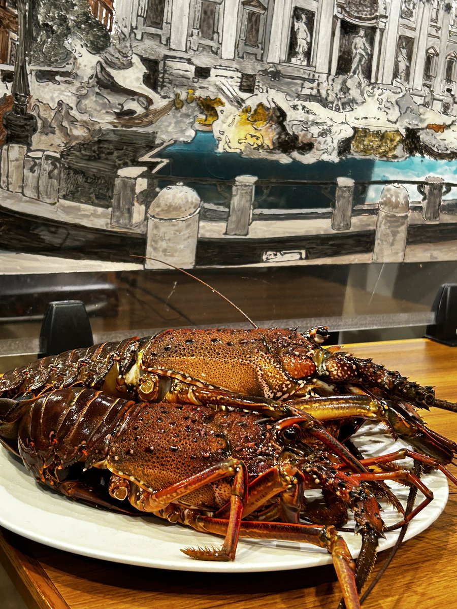 crescente_tokyo's tweet photo. 本日久しぶりに大伊勢海老仕入れました。
パスタでご用意いたします。
限定3尾‼️
個体差ありますが、大きいものからお出ししていきます。
お取り置き希望あれば電話でご相談ください。

本日はご予約で🈵となっております。
明日、明後日はまだまだお席ございます。 https://t.co/mf4EEzOvhy