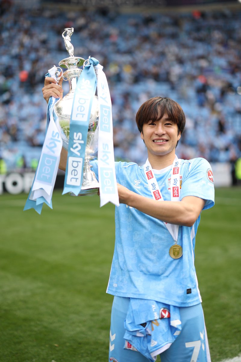 Coventry_City's tweet photo. #OTD in 2023.

Our Superstar from Tokyo came to Cov. 🎌 https://t.co/mXvG4z5Hq5