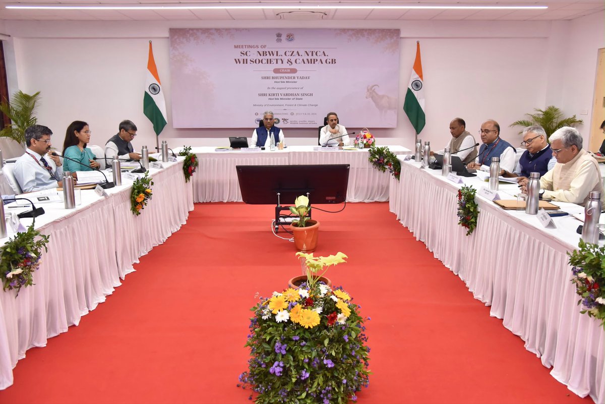 Chaired the 7th meeting of the Governing Body of National CAMPA today at CASFOS, Coimbatore. Reviewed several new proposals and initiatives aimed at strengthening compensatory afforestation, forest conservation and wildlife protection across
