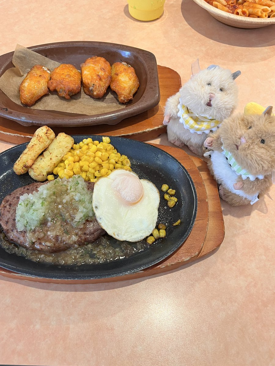 mojapeko's tweet photo. アロスティチーニはお腹いっぱいでした。
🐮退院めし。
てかこっちはほうれん草じゃない…？ https://t.co/RU2GKrNorD