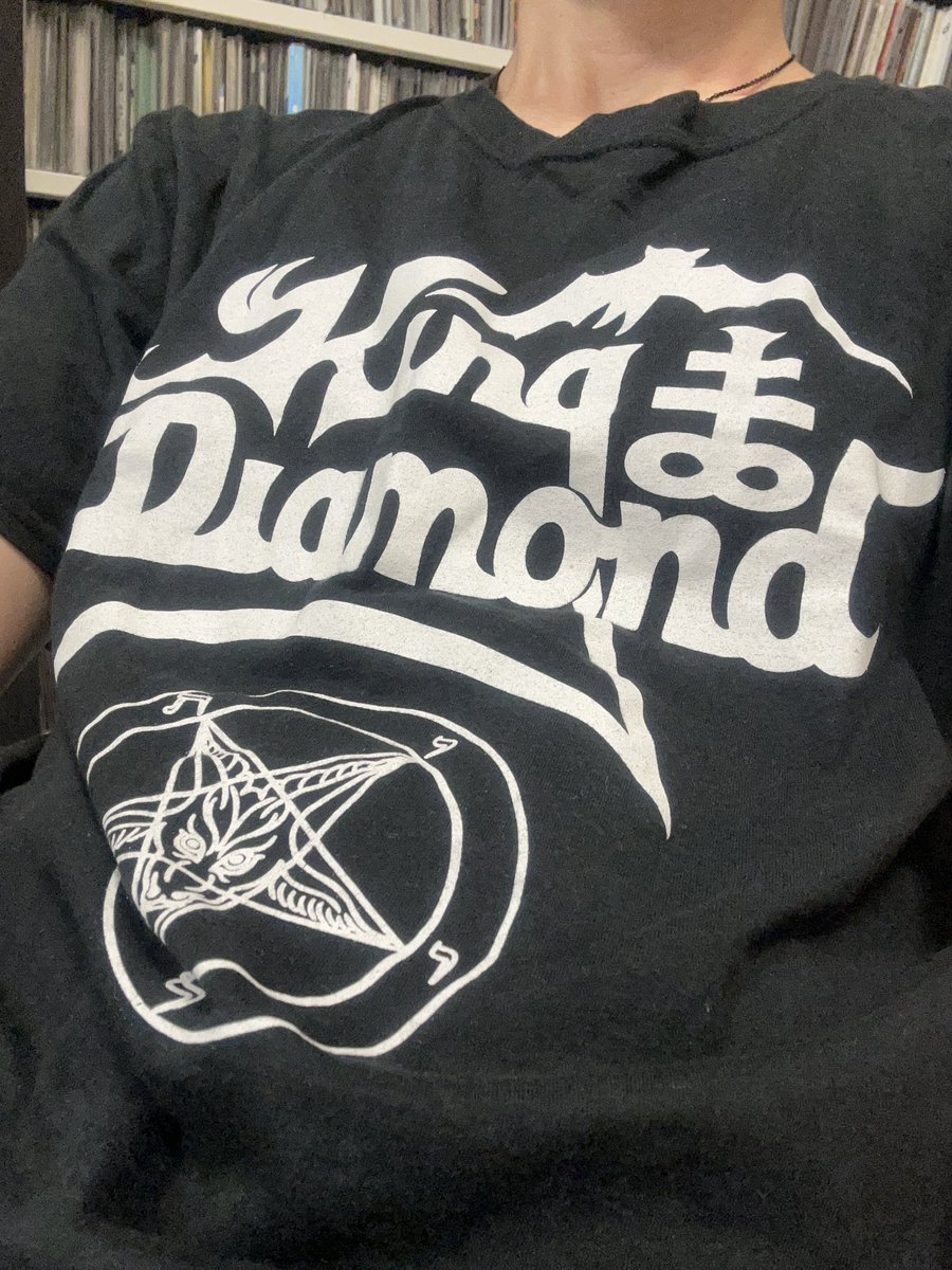 sickpoo_2's tweet photo. 子の学校に用事あり。どわい好きKingdiamond着て行ってきマンした。ヨレヨレ。
#メタルt https://t.co/2qMtWMdmyR