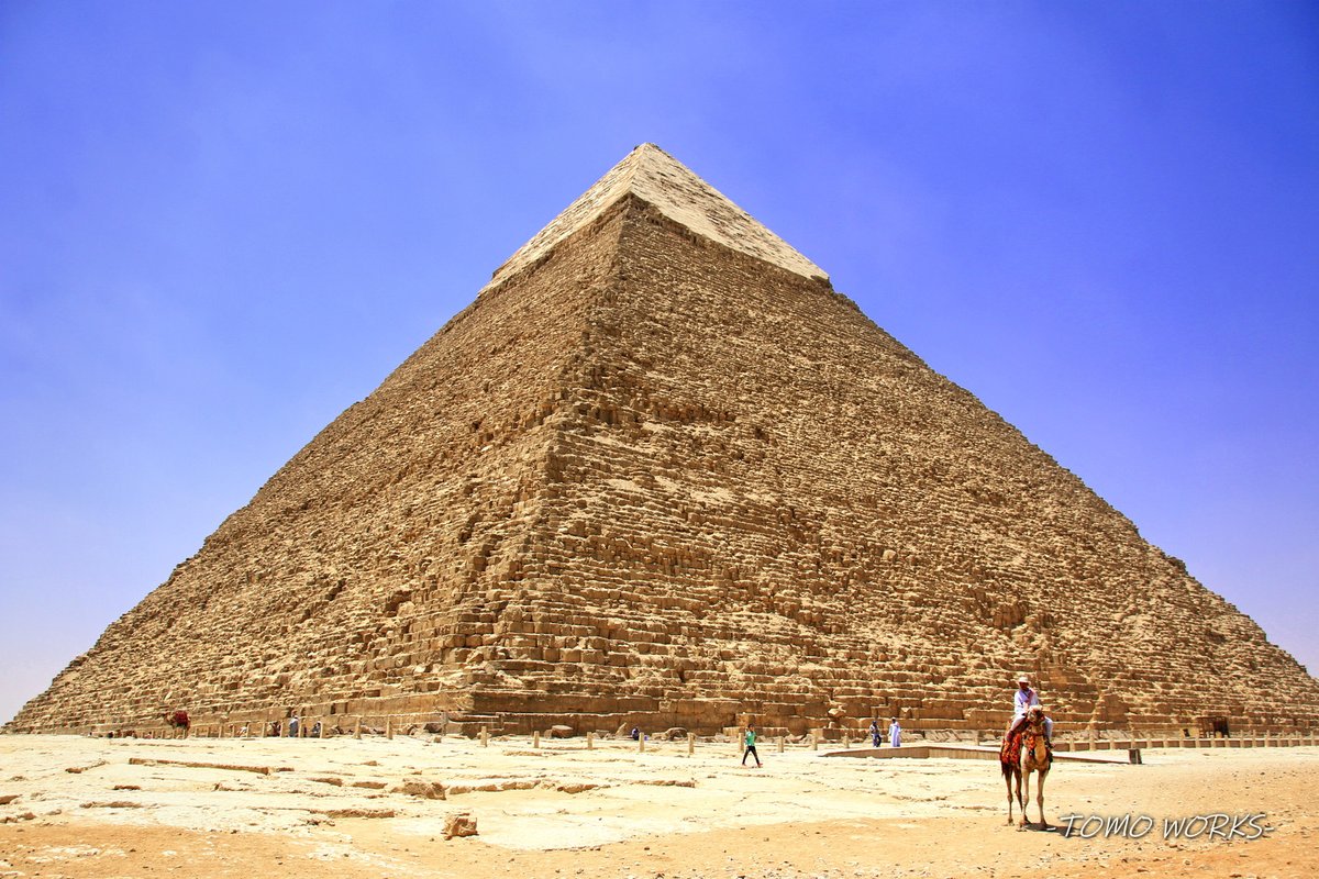 tomofuka2's tweet photo. 【Pray chapter2 振り返りその⑦】

“ギザのピラミッド" エジプト
"Pyramids of Giza" Egypt

撮影日時：2017/02/21 https://t.co/VTFFRGOAep