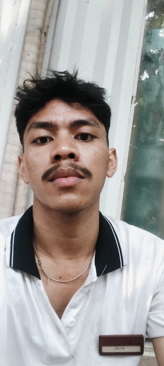 arcadevn's tweet photo. Mode pake seragam terapis https://t.co/wZmY7akafq