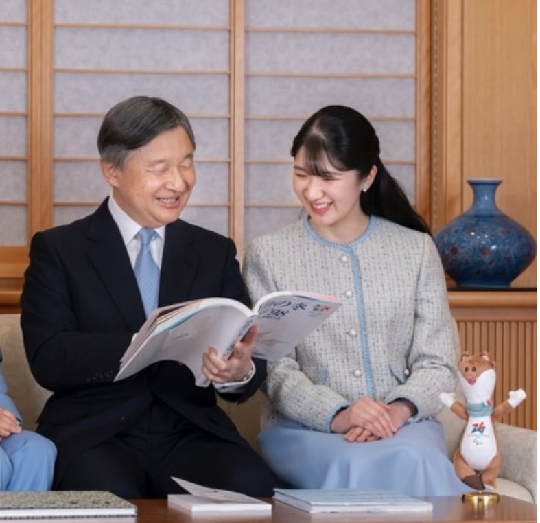 rina_358cococo's tweet photo. 1親等のこの方を差し置いて38親等以上離れた人物が天皇になれるとか普通に狂ってるでしょ。 https://t.co/ZwQDW847n1