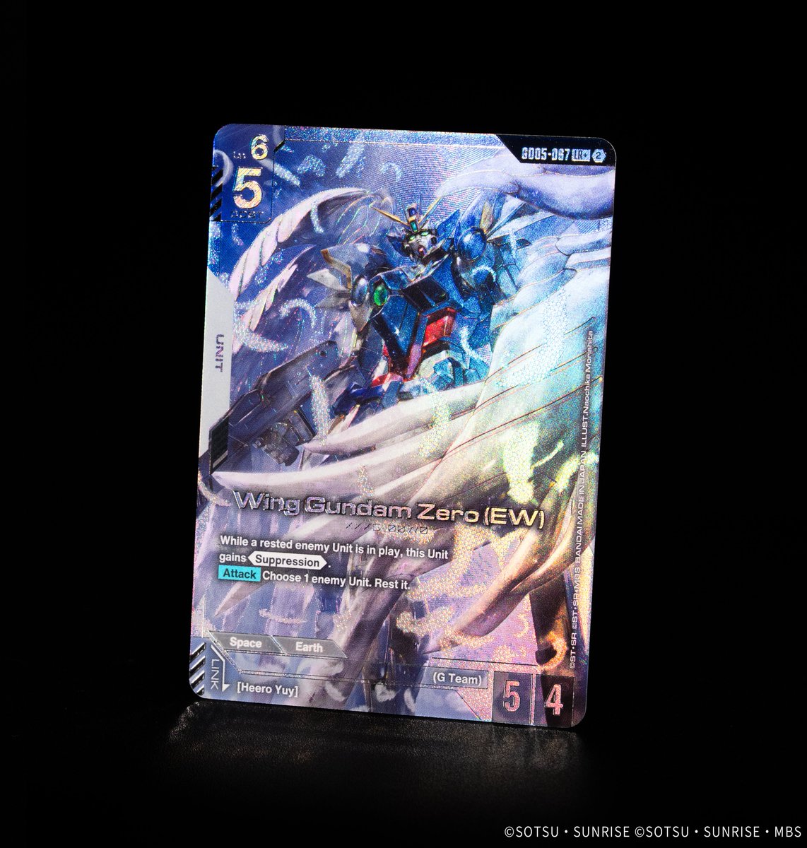 GUNDAM_GCG_ENG's tweet photo. [GD05 Booster Pack Card Showcase]

Introducing Alt-Art Wing Gundam Zero (EW)!

Included in the Freedom Ascension [GD05] booster pack which releases July 24!

▽Product Info
https://t.co/ZdsjNN1fWK

#GCG
#GundamCardGame
#GundamWing https://t.co/EjUQ5evxcZ