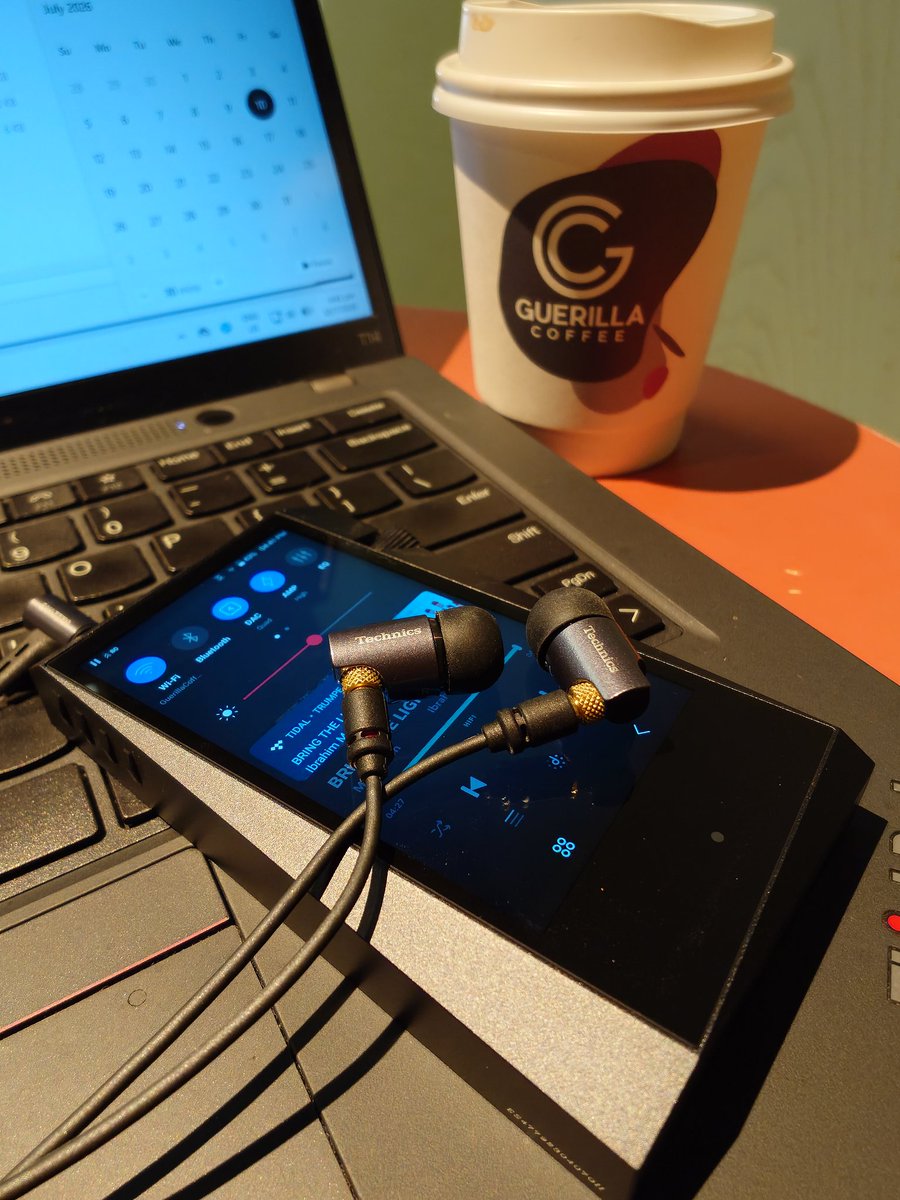 shhrbsh's tweet photo. Taking a break !
#Astell&amp;Kern
#A&amp;normaSR35
#Technics
#EAH-TZ700 https://t.co/uRkcHPxFcQ