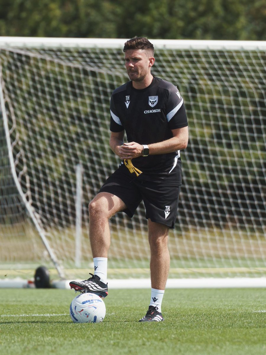 OUFCOfficial's tweet photo. We can confirm two key additions to Aaron Ramsey's coaching staff ahead of the 2026/27 season.

Chris Gunter joins as Assistant Head Coach having led Wales' Under-19 side at this summer's UEFA European Under-19 Championship.

Tom Hutton, regarded as one of Wales' brightest coaches, joins after leading Cardiff City's Under-18 side.

https://t.co/Laa6nO9mBV
