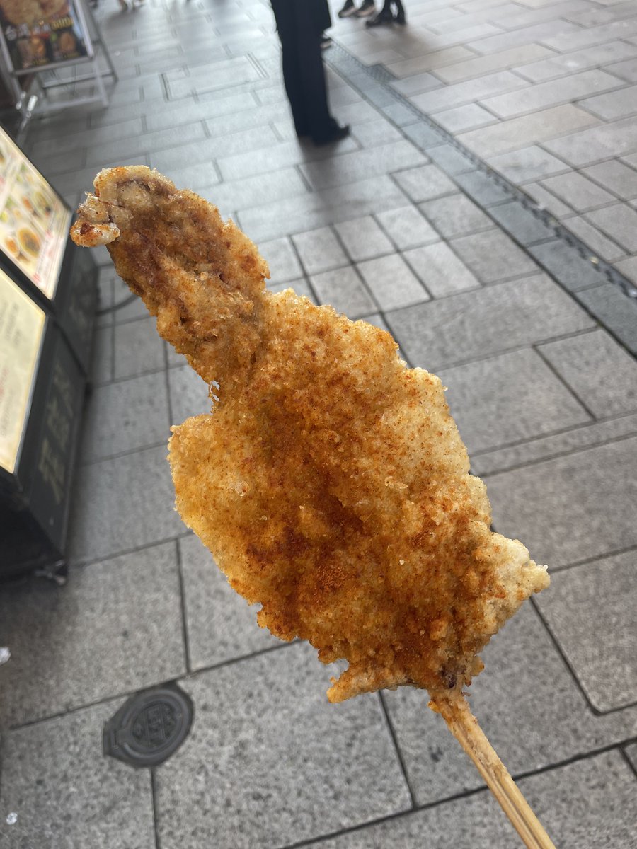 fuusyun's tweet photo. 北には旨の大群、
南には旨の防壁、
東には旨の要塞、
西には旨の山脈、
この街、旨に囲まれてやがる…
恐るべし横浜中華街 https://t.co/jmiu3sfhIh