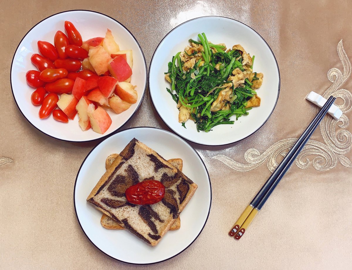 reginax3's tweet photo. [Stocked up on farm-fresh eggs, cherry tomatoes and whole-grain bread for this week’s easy, healthy meals  Now time to cook!]， https://t.co/EurLDxiQfu
