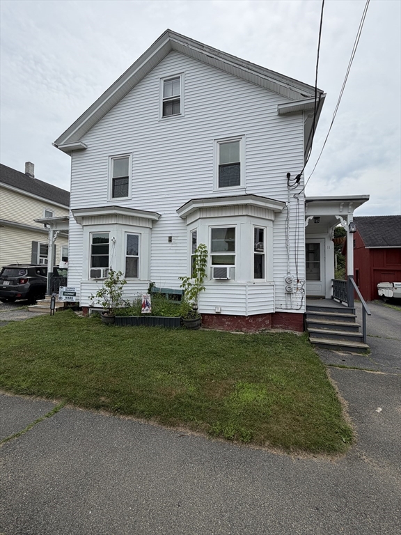 Jenthomes's tweet photo. 11-13 Maple Ave, Ware, MA, 01082
6 bed | 2 bath 2168 Sq. Ft.
Active | 320000
https://t.co/FlxLrDKt2E
Don't miss this fantastic investment or owner-occupant opportunity! This well-maintained side-by-side two-family home offers 12 rooms, 6 bedrooms, and 2 full bathrooms, with... https://t.co/gnniF13CFK